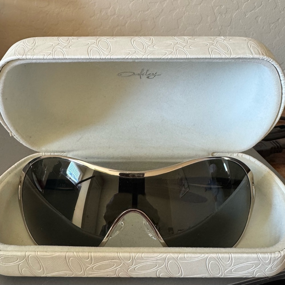 Oakley sunglasses